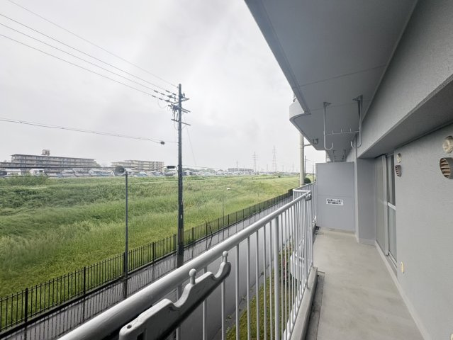 ハイム伏見B棟のバルコニー