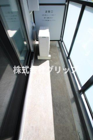 クレヴィスタ阪東橋のバルコニー