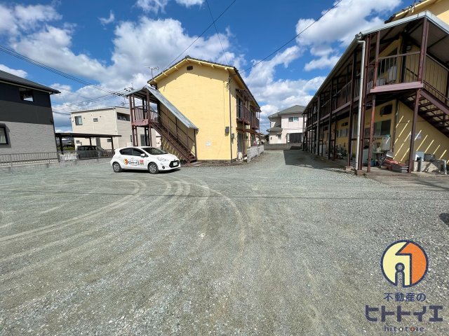 BESTHOUSE納楚の駐車場