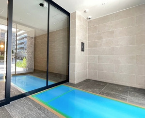 プライムアーバン南森町のエントランス