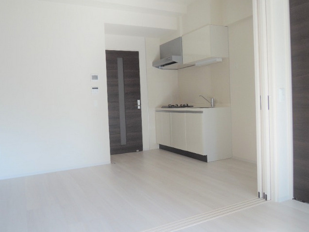 アザレア梅田の居間・リビング