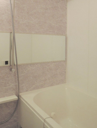 アザレア梅田の浴室