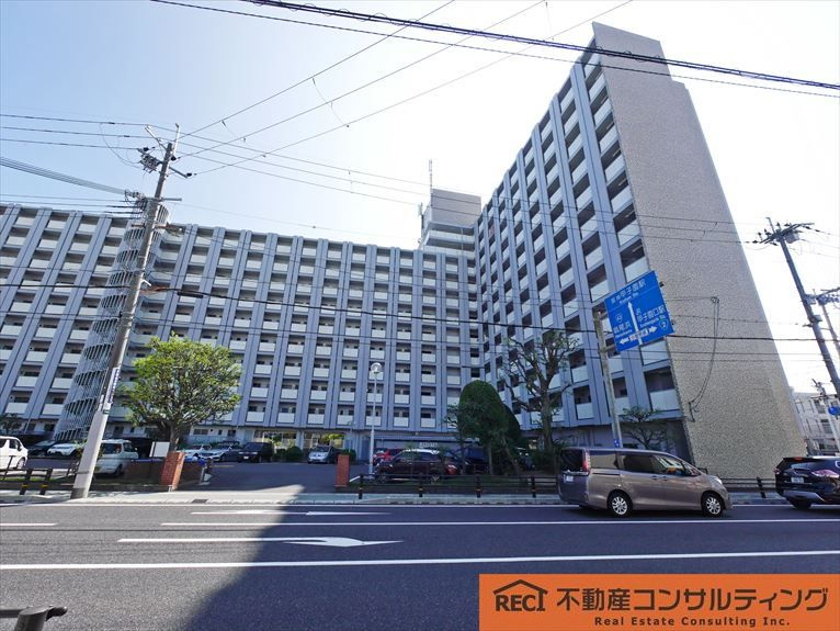 鳴尾小松住宅B棟の外観