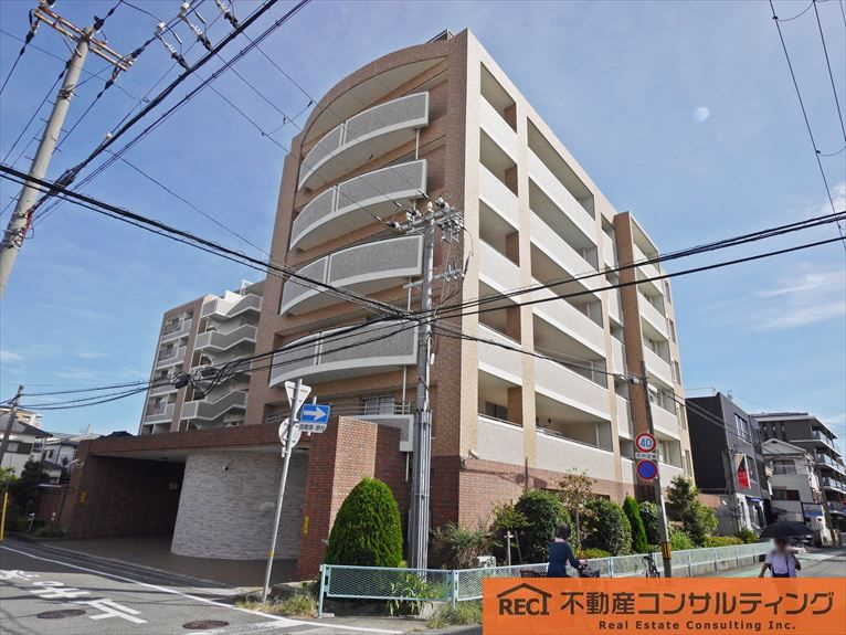 ネバーランド上甲子園の外観