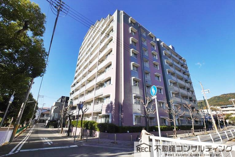 本山センチュリーマンションの外観