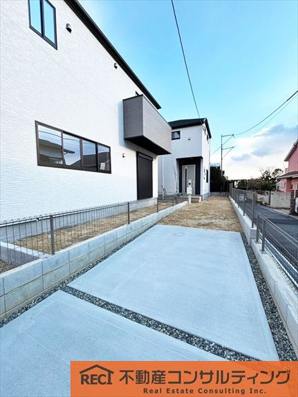 神戸市東灘区鴨子ヶ原3丁目　新築戸建　1号棟の駐車場