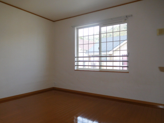 ピエデルモンテⅡの洋室