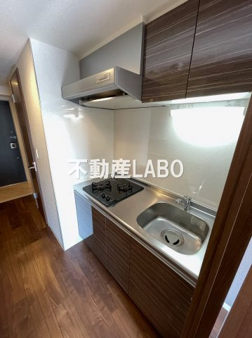HRフロントリーガル難波WESTのキッチン
