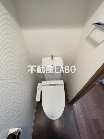 HRフロントリーガル難波WESTのトイレ