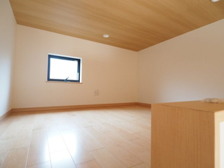 【寝室】 | 使い勝手のいい寝室です