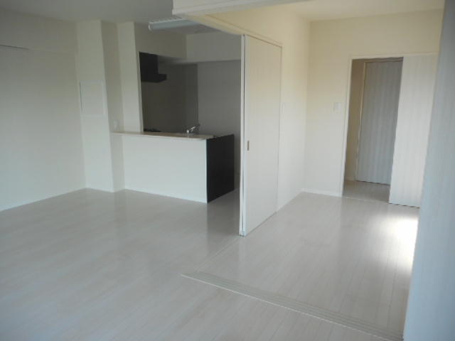 ラプリマグランデの居間・リビング