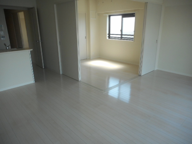 ラプリマグランデの居間・リビング