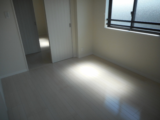 ラプリマグランデの居間・リビング