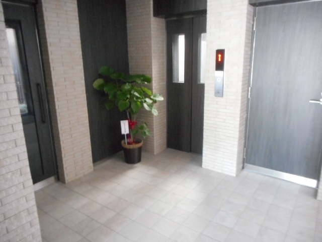 ラプリマグランデのエントランス