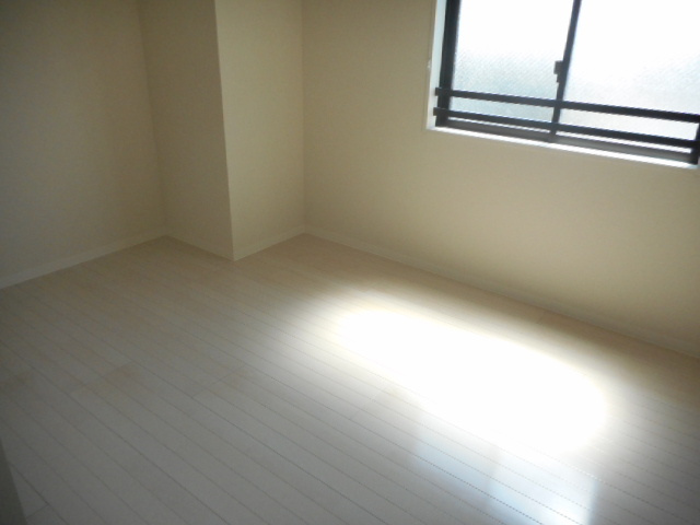 ラプリマグランデの居間・リビング