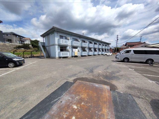 ライブ10の駐車場