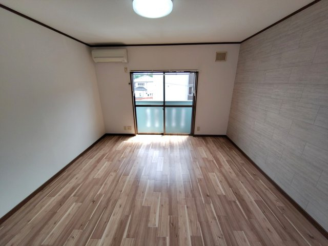 ライブ10の居間・リビング