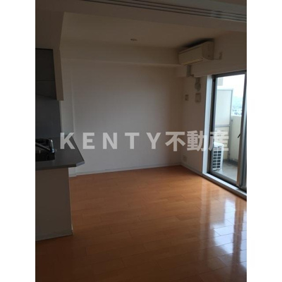 【居間・リビング】 | ＬａＳａｎｔｅ五反田 | おしゃれなリビングです