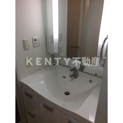 【洗面所】 | ＬａＳａｎｔｅ五反田 | コンパクトで使いやすい洗面所