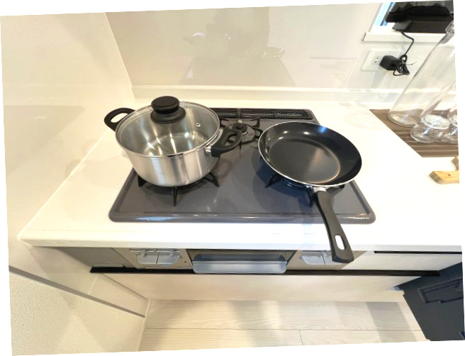 あきる野市三内　新築戸建全3棟のキッチン|三口ガスコンロ