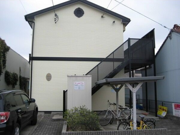 アンプルール ブワ SUMIIKEの外観