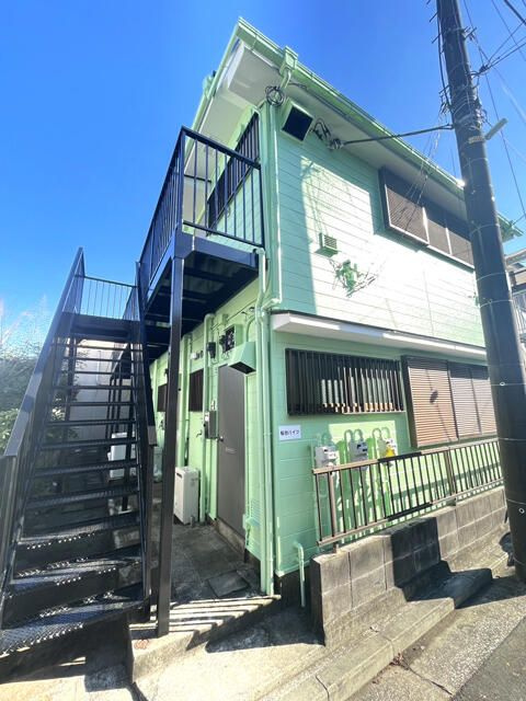 横浜市港南区東永谷１丁目のアパートの外観
