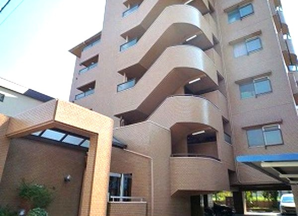 ファミール一社