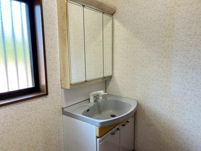 中古戸建　岐阜市粟野東1丁目　平成15年築の独立洗面台
