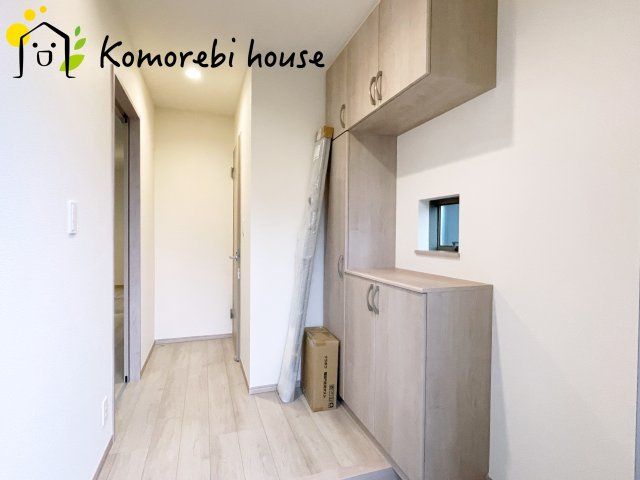 第17上尾上　新築一戸建て　Aのその他|玄関から快適な生活が始まる。収納・導線・使い勝手に配慮された、家族に優しい設計です。