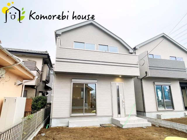 第17上尾上　新築一戸建て　Aの外観|耐久性に優れたサイディング貼りの外観。雨風に強く、汚れにくい素材で美しさが長持ちします。日々のメンテナンス負担を軽減し、家族の暮らしをしっかり守る安心の新築住宅です。