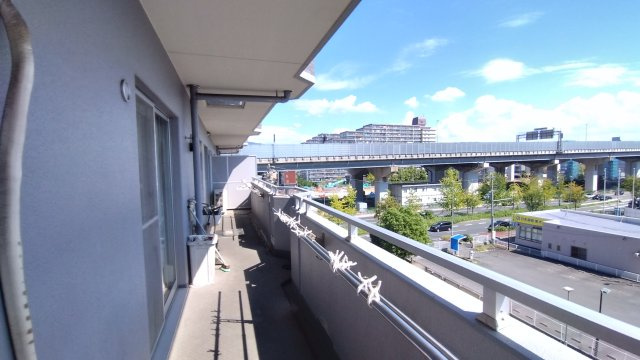 クレール八戸ノ里ソレイユのバルコニー