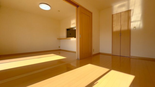 アンソレイユルーナ宮下の洋室