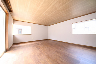 【居間・リビング】 | 久喜市南栗橋3丁目中古戸建