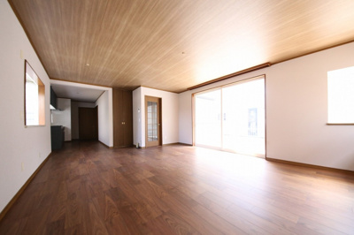 【居間・リビング】 | 久喜市南栗橋3丁目中古戸建