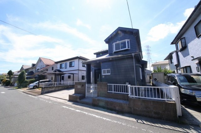 久喜市南栗橋3丁目中古戸建の前面道路含む現地写真
