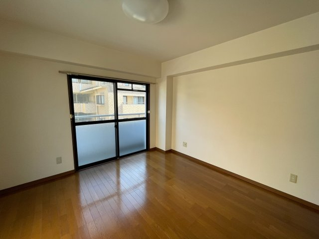 ヴィラ・パストラルⅡの洋室