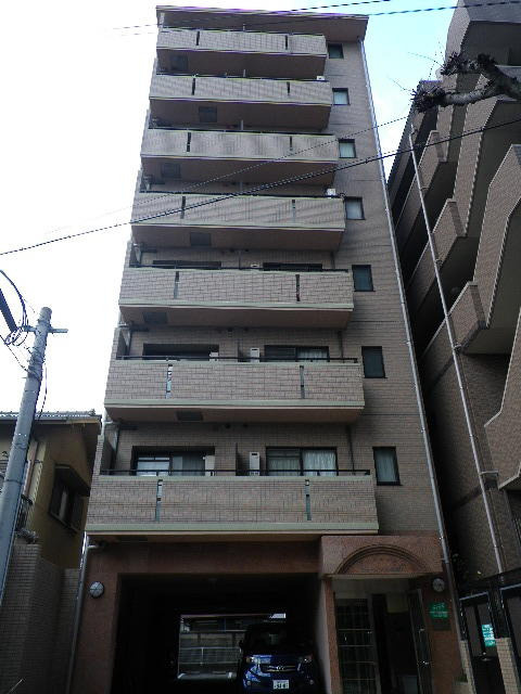 ヴォーヌンク日赤通りの外観