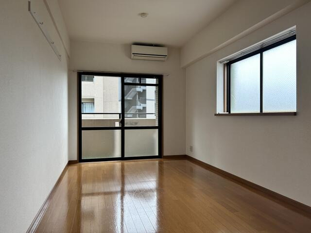 ヴォーヌンク日赤通りの居間・リビング