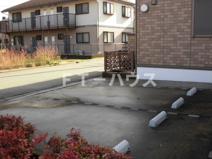 スプリングコートの駐車場|駐車場