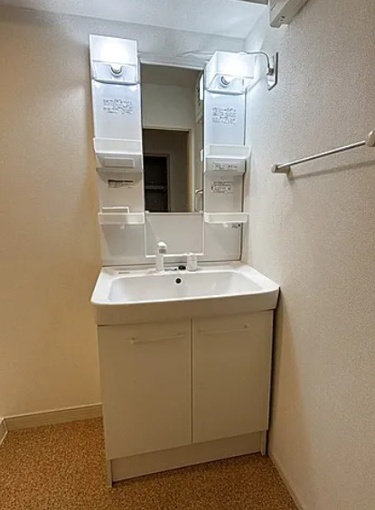 ルピナスの独立洗面台