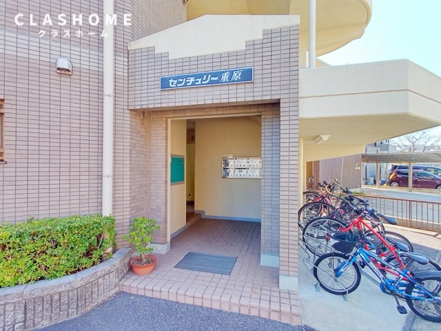 センチュリー重原のエントランス