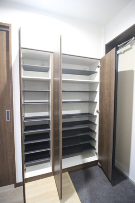 【玄関】 | ベンビレッジ平田西公園