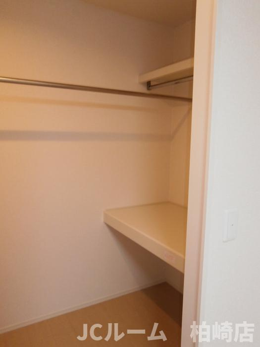 柏崎市三和町のアパートの収納