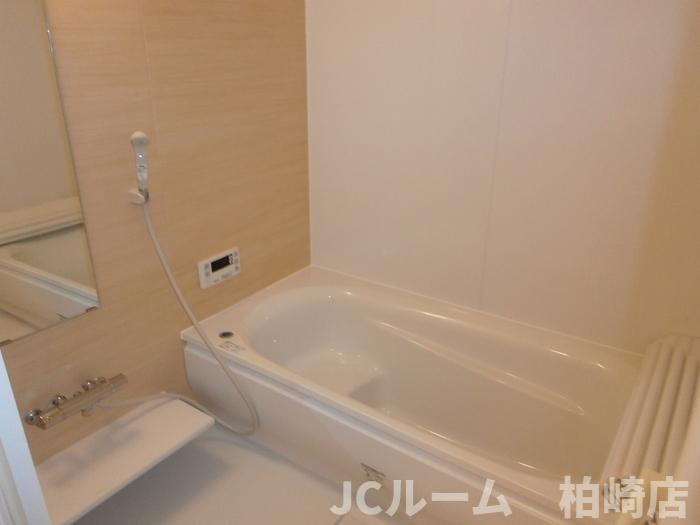 柏崎市三和町のアパートの浴室