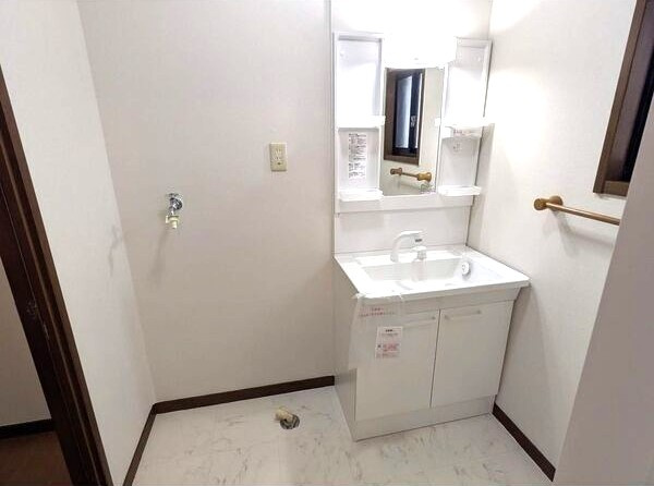 マムハウスＢ棟の洗面所