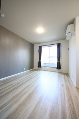 【居間・リビング】 | 西岡本戸建