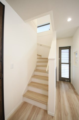 【居間・リビング】 | 西岡本戸建