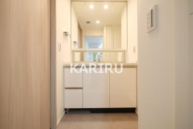 ジオタワー新町の独立洗面台