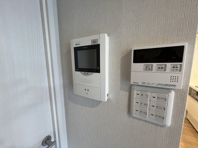 フルリノベーションマンション「ダイアパレス新所沢けやき台」の防犯設備|カメラ付きのインターフォン