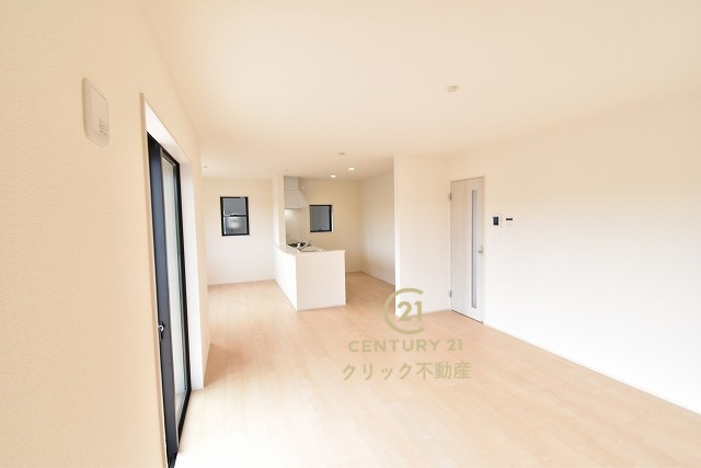 リーブルガーデン  常陸太田市馬場町　3期　1の居間・リビング|ソファーを置いてもまだまだ余裕の広さ♪